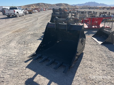 52 in Digging Excavator Bucket