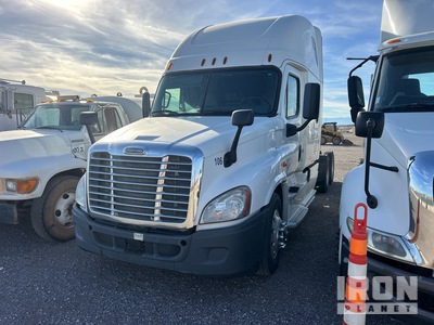 2014 Freightliner Cascadia 125 6x4 Sleeper Truck Tractor (Inoperable)