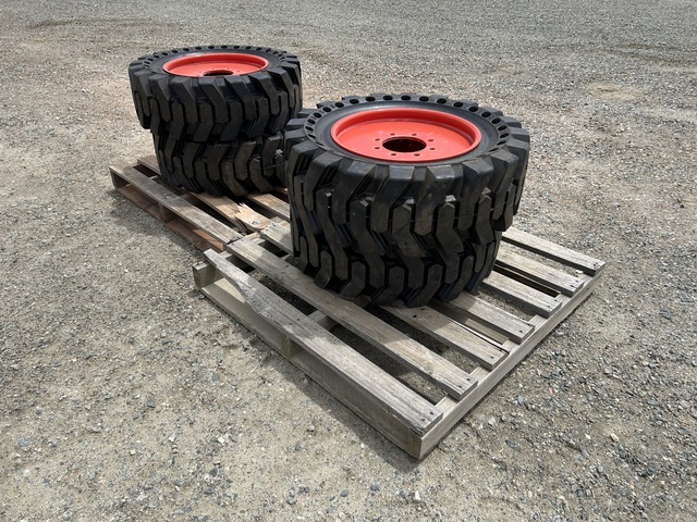 Quantity of (4) Camso SKS792S 33x12-20 Tyres (Unused) Quantity of (4) Camso SKS792S 33x12-20 Tyres (Unused)