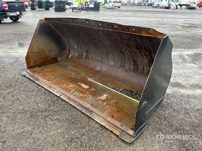 Cat 104 in Telehandler Bucket