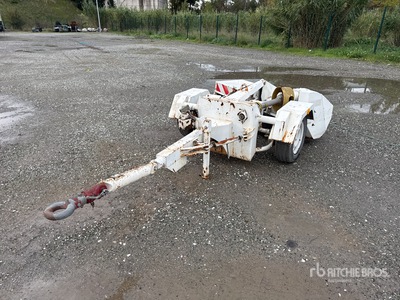 2002 Rabaud Balayeuse Tractee Towable Sweeper معدات بيئية