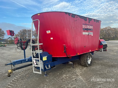 2011 Mayer Siloking Duo 22 Feed Mixer