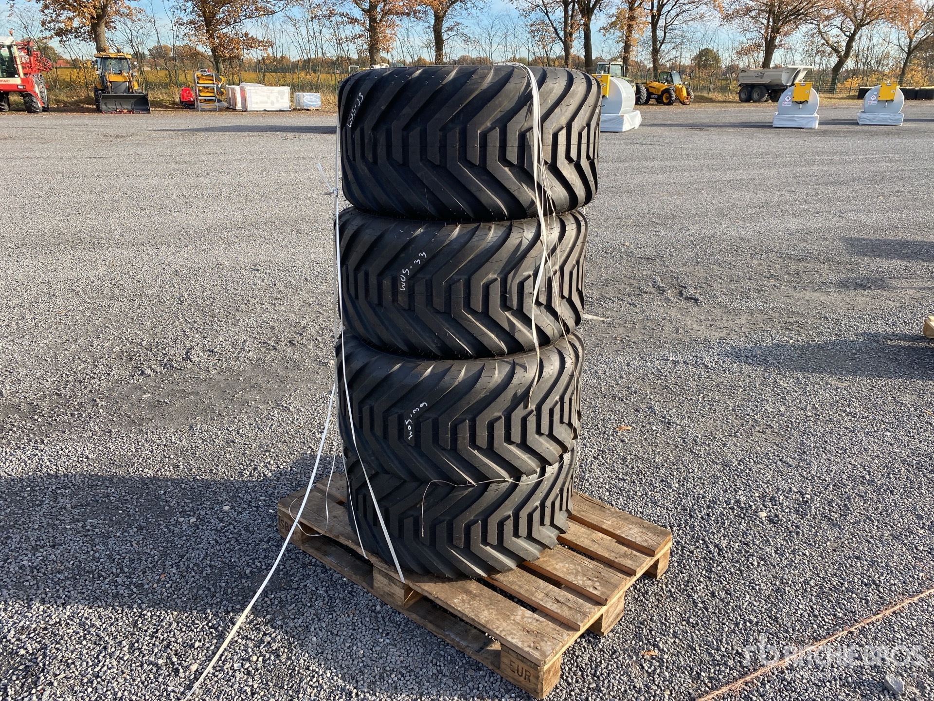 Quantity of (4) Forerunner 400/60-15.5 Tires (Unused)