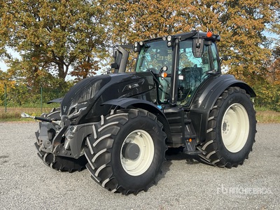 2023 Valtra T195 Active 4WD Tractor
