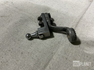 (96) Eurocopter 366A57-4052-23 Levers