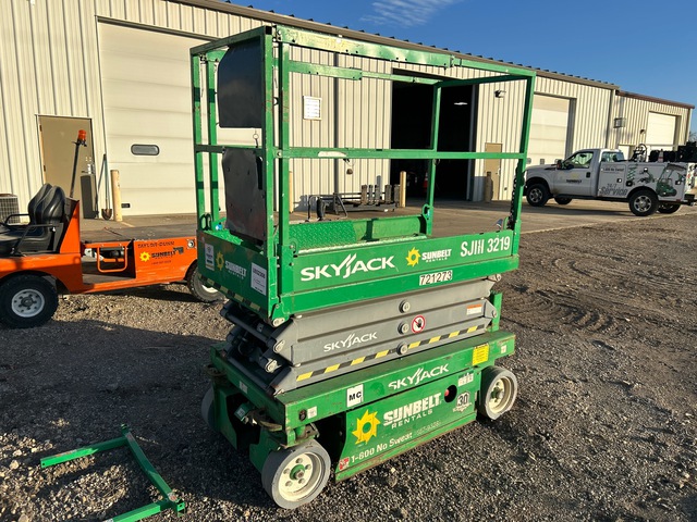 2015 Skyjack SJIII-3219 Electric Scissor Lift 2015 Skyjack SJIII-3219 Electric Scissor Lift