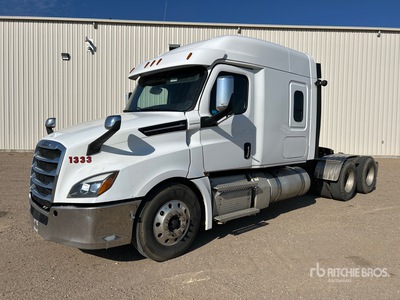 2020 Freightliner Cascadia 126 6x4 T/A Sleeper Truck Tractor