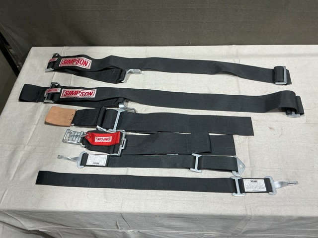 (6) Assorted Seatbelt Assemblies