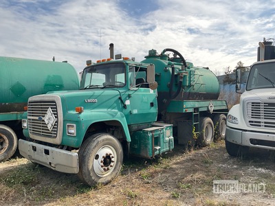 1995 Ford L9000 L9000 6x4 water truck Water Truck (Inoperable)