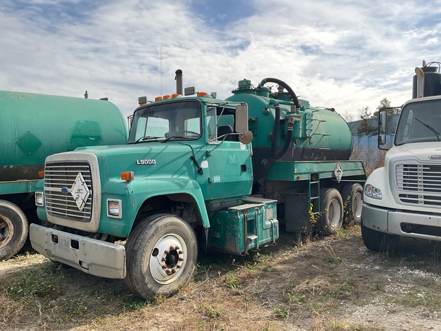 1995 Ford L9000 L9000 6x4 water truck Water Truck (Inoperable)