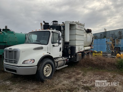2055 FS Solutions on 2005 Freightliner M2106 Business class 6x4 vacuum truck Vacuum Tanker Truck (Inoperable)