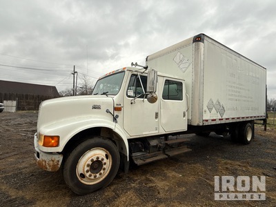 1999 International 4700 4x2 Crew Cab Van Truck