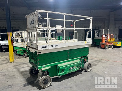 2017 JLG 3246ES Electric Scissor Lift