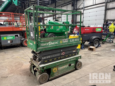 2013 Skyjack SJIII 3219 Electric Scissor Lift