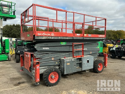 2016 Skyjack SJ9250 Diesel 4x4 Scissor Lift