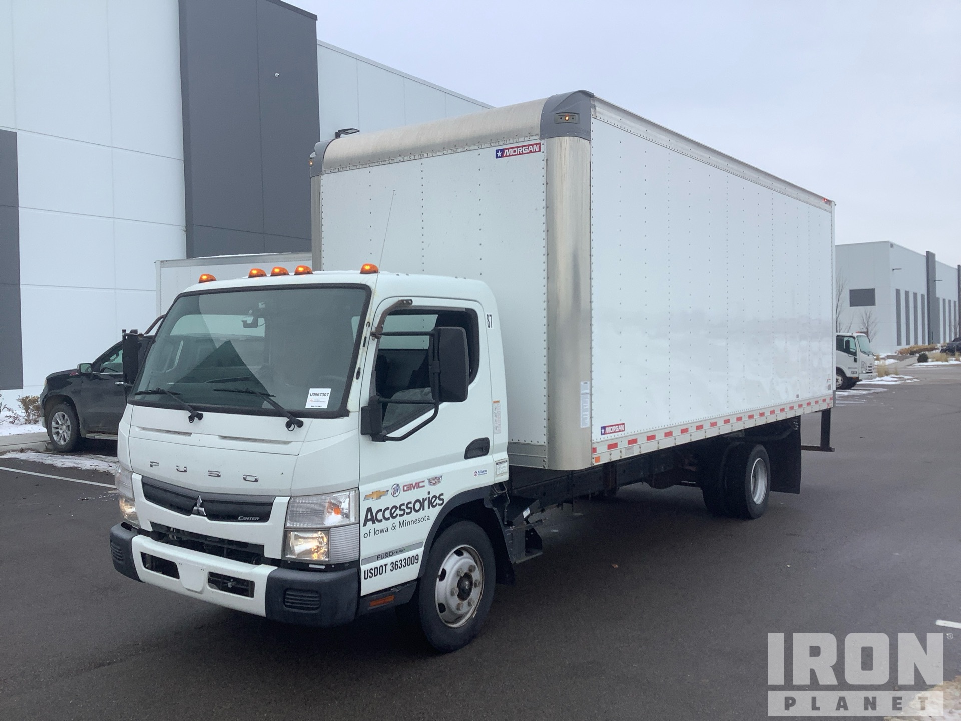 2020 Mitsubishi Fuso FEC72S 4x2 Van Truck in Brooklyn Center