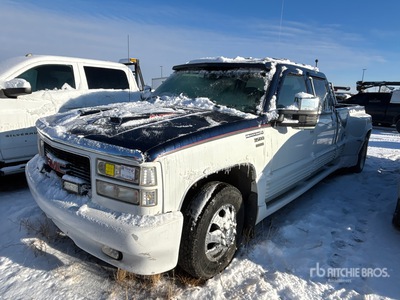1997 GMC Sierra 3500 4x2 Crew Cab Pickup
