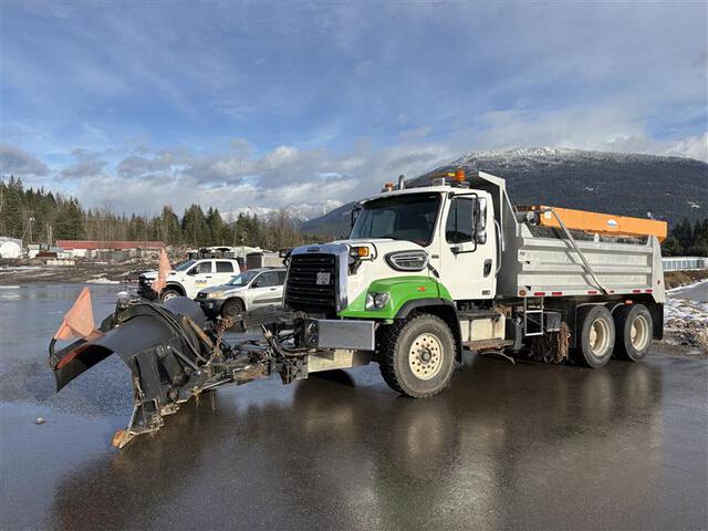 2014 Freightliner 108SD 6x4 Snow Plow Truck