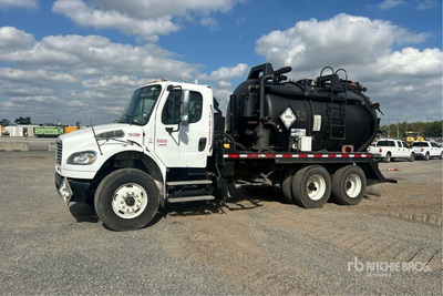 2012 Freightliner M2 106 6x4 Cysterna próżniowa