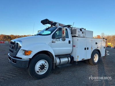 2015 Ford F-750 4x2 Servicewagen