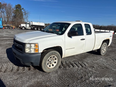 2011 Chevrolet Silverado 1500 4x4 Extended Cab بيك اب
