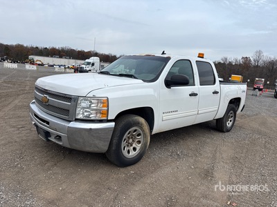 2015 Chevrolet Silverado 1500 4x4 Crew Cab بيك اب