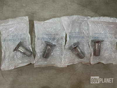 (99) Boeing LD111-0046-1215 Close Tolerance Screws