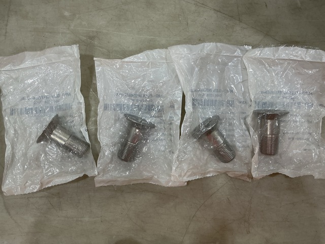 (99) Boeing LD111-0046-1215 Close Tolerance Screws