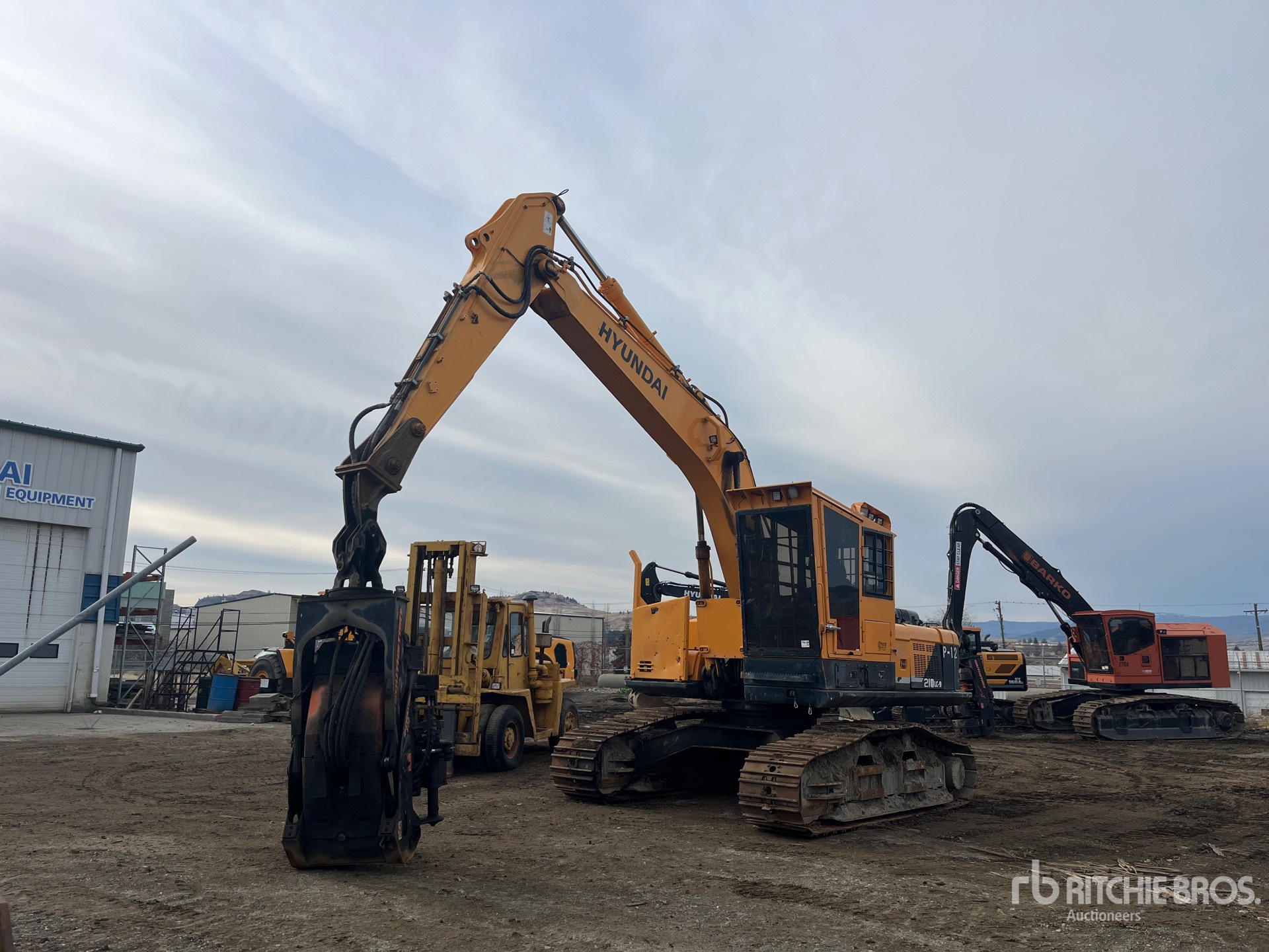 2012 Hyundai Robex 210LC-9 معالج