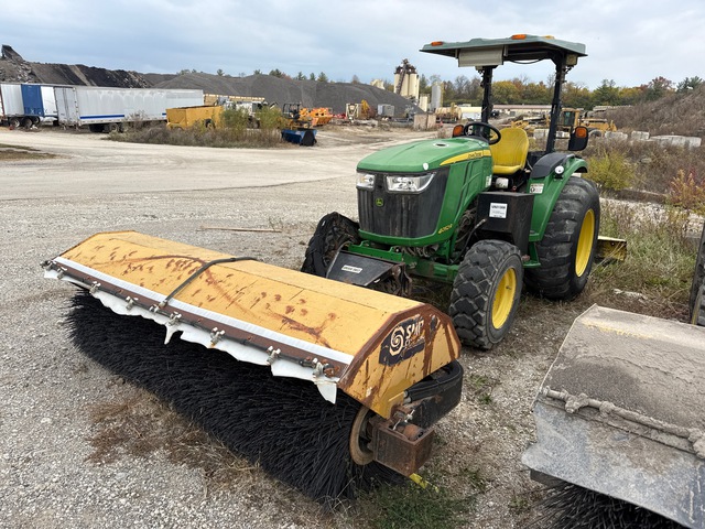 2015 John Deere 4052R Broom Tractor (Inoperable)