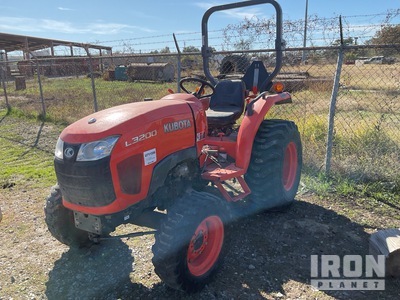 2014 Kubota L3200DT 4WD Utility Tractor (Inoperable)