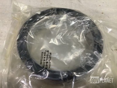 (28) SKF USA B32-80-7607B Plain Encased Seals