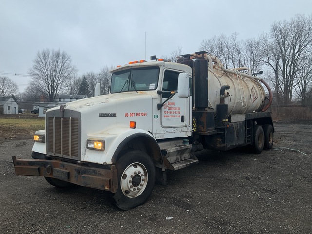 2003 Kenworth W900 6x4 Vacuum Excavator Truck