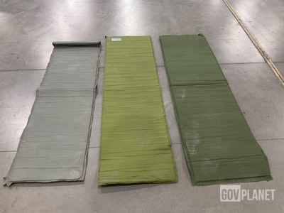 (90) Self-Inflating Sleeping Mats