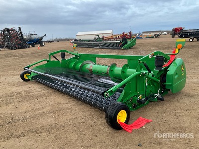 2014 John Deere 615P 15 ft Combine Pickup Header