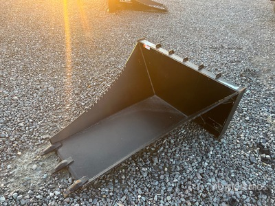 Rhino-Cross 003-057-001A Godet à Souches pour Chargeuse à Direction à Glissement (Unused)