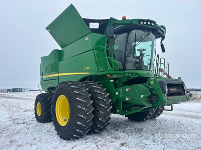 2019 John Deere S780 Combine Harvester