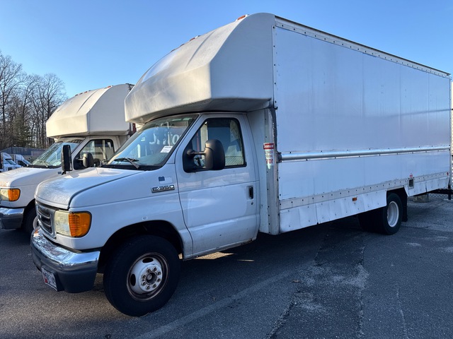 2007 Ford E-350 4x2 Van Truck (Inoperable)