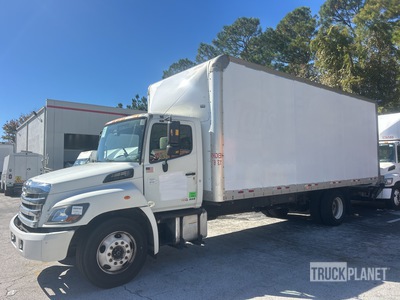 2014 Hino 238 4x2 Van Truck