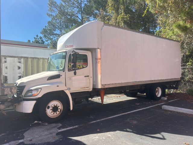 2010 Hino 238 4x2 Van Truck 2010 Hino 238 4x2 Van Truck