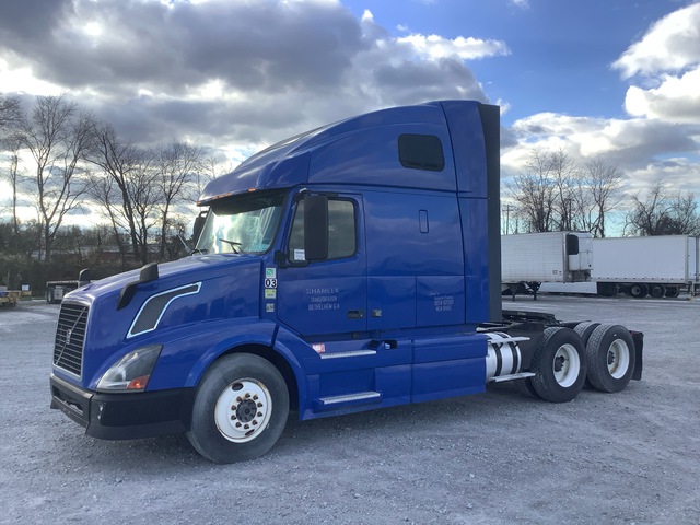 2013 Volvo VNL670 6x4 T/A Sleeper Truck Tractor 2013 Volvo VNL670 6x4 T/A Sleeper Truck Tractor