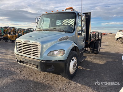 2006 Freightliner M2 106 4x2 Flatbed Truck (Inoperable)