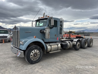 2001 Kenworth W900B 8x4 Tracteur routier