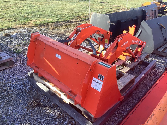 Kubota LA535 Front Loader Attachment