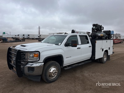 2018 GMC Sierra 3500HD 4x4 Crew Cab Service Truck