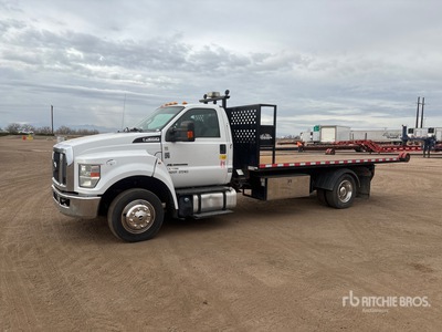 2016 Ford F-650 4x2 Rollback Truck