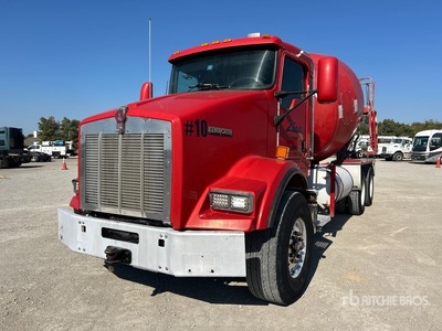 2004 Kenworth T800 6x4 Mixer Truck