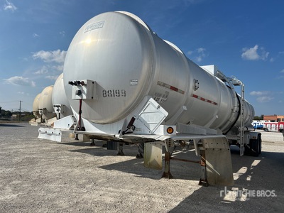 2010 Dragon 8400 gal T/A Tanker Trailer
