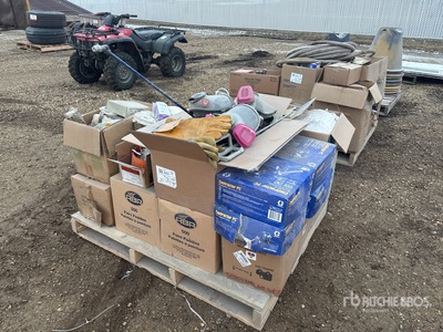 Quantity of (2) Pallets of Sandblasting and Coating Supplies