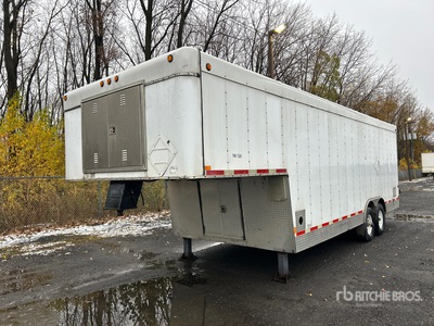 2008 Olymp Rf828 28 ft T/A Gooseneck Enclosed Trailer